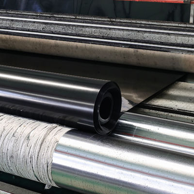 चिकनी जलरोधक झिल्ली तन्य शक्ति 15MPa या उससे अधिक, छत और नींव परियोजनाओं में नमी अवरोधक के लिए डिज़ाइन की गई