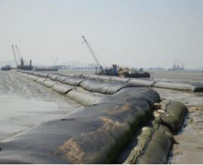1.8m Height Geotextile Dewatering Tubes Providing 12.6m Circumference and 200 200kn Tensile Strength Engineered for Water Removal