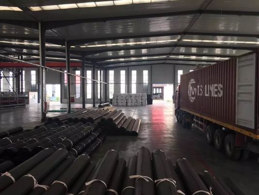 हाइड्रोस्टैटिक दबाव प्रतिरोध जियोमेम्ब्रेन लंबाई 50 से 100 मीटर लैंडफिल लाइनर और खनन परियोजनाओं के लिए जलरोधक बाधा