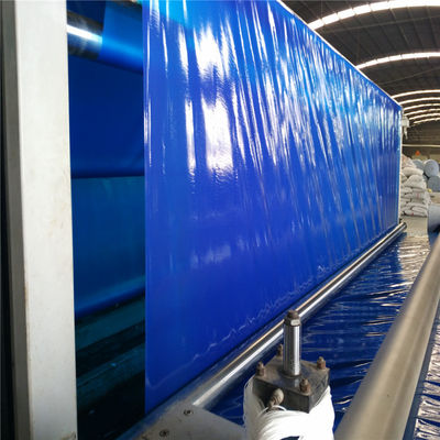 सतत झींगा पालन प्रथाओं और पर्यावरण संरक्षण पर केंद्रित चिकनी सतह वाले सफेद झींगा तालाब की सुविधाएं