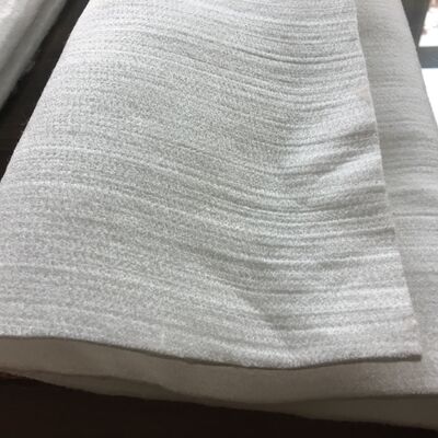 200 ग्राम 250 ग्राम नीडल पंच्ड पॉलिएस्टर नॉन वोवन जियोटेक्सटाइल रिटेनिंग वॉल ड्रेनेज के लिए