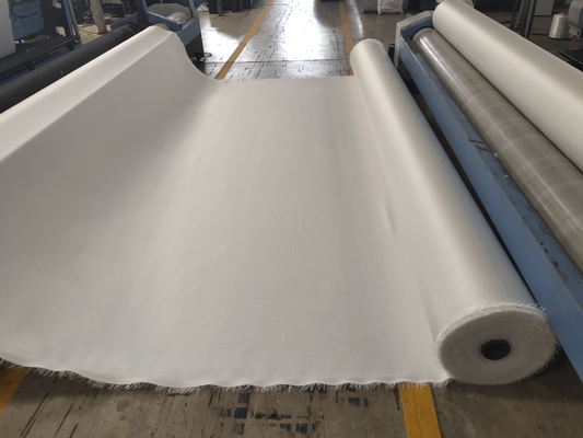 150-50kn बुना भू टेक्सटाइल कपड़ा 320gsm उच्च शक्ति प्रबलित