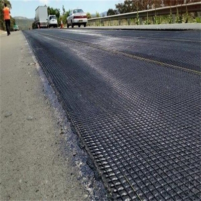 100g/m2-800g/m2 Warp Knitted Fiberglass Geogrids मिट्टी को बनाए रखने वाली संरचनाओं के लिए सबसे अच्छा समाधान