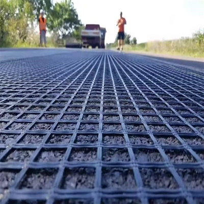 100g/m2-800g/m2 Warp Knitted Fiberglass Geogrids मिट्टी को बनाए रखने वाली संरचनाओं के लिए सबसे अच्छा समाधान